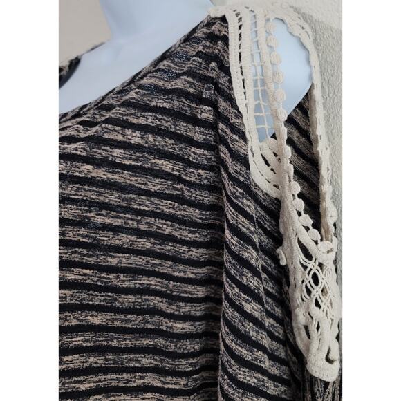Teenbell Brown Black Striped Cold Shoulder Crochet Top Large Bat Wing Sleeves - Picture 2 of 5